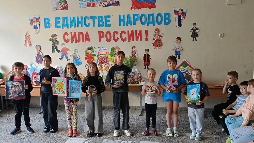 Восемнадцатый день в пришкольном лагере «Дружба» был насыщенным и интересным.

День начался с бодрой