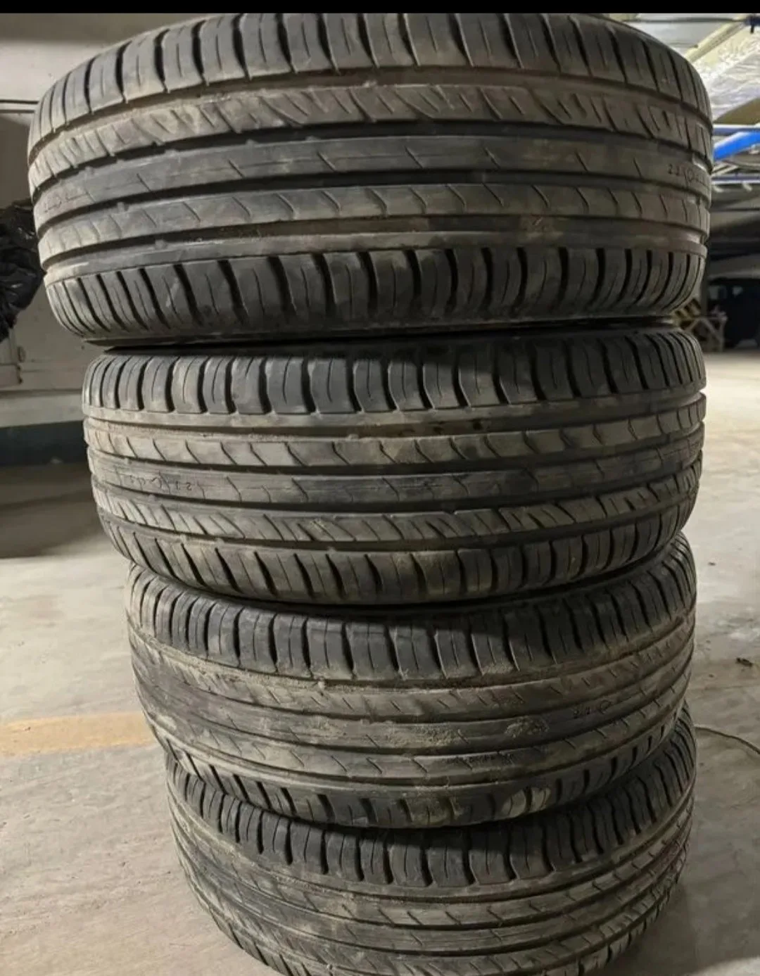 Продам покрышки R14,  цена 6500 руб. 89603295221

Больше объявлений в МАКС max.ru/autonom58 и t.me/p