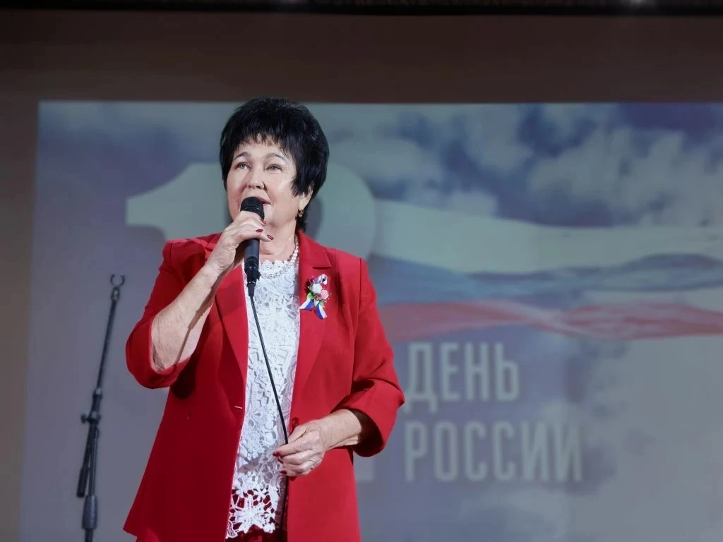 Дорогие друзья! 🇷🇺

От всей души поздравляю вас с Днём России и Днём города! 

Сегодня на главной 