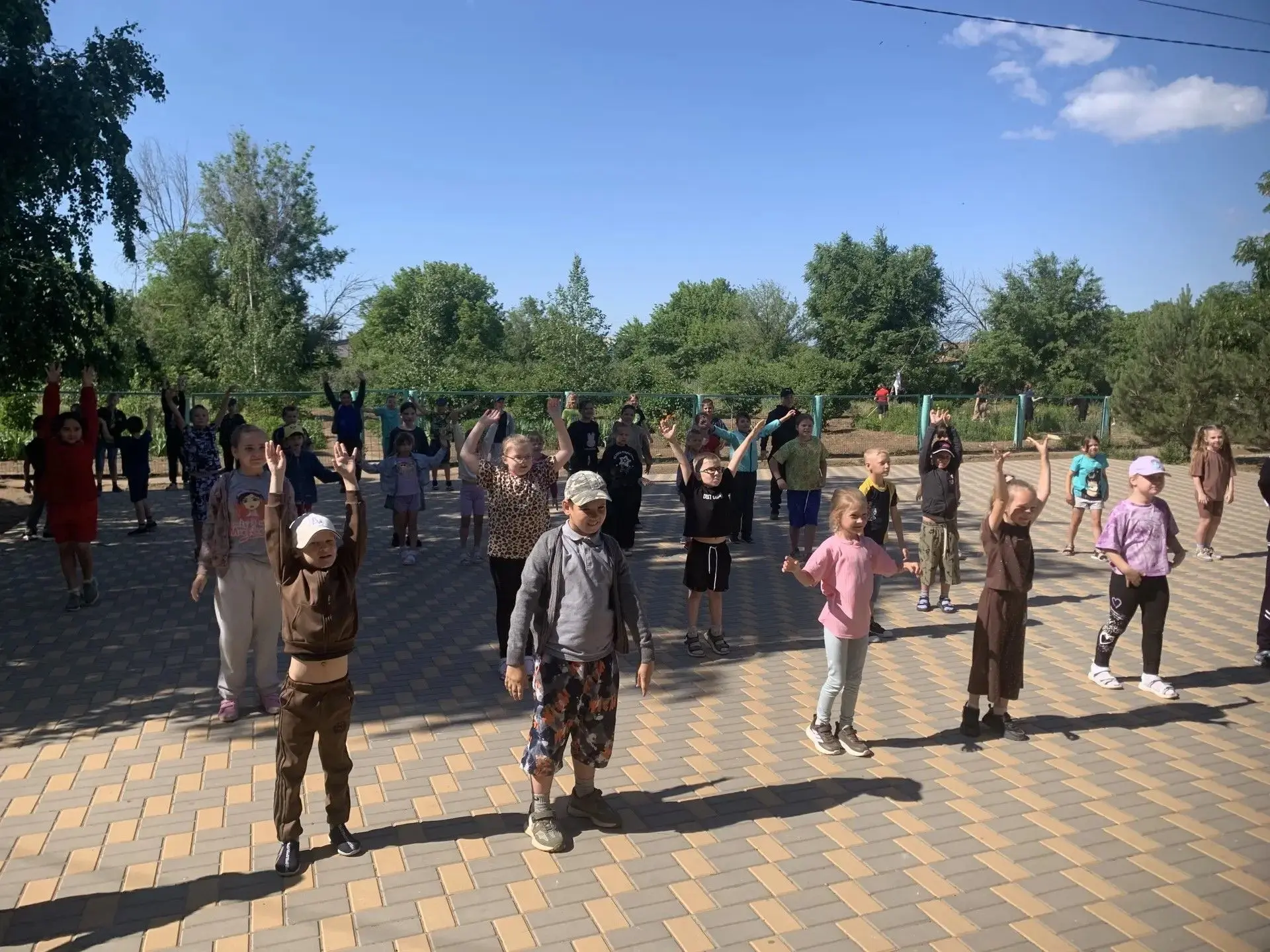Смена "Содружество Орлят России".
Тематический день "Я и мои друзья!"
Сегодня в лагере с дневным пре