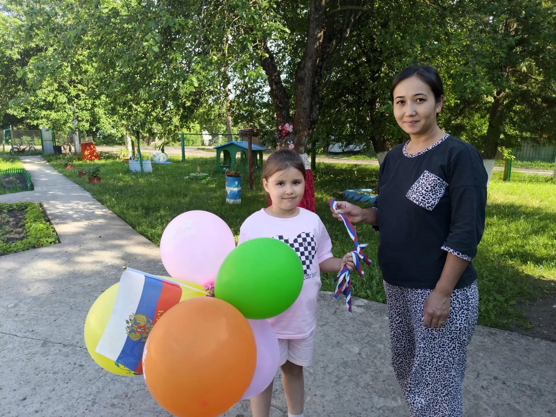 🇷🇺В рамках всероссийской акции #РодинойГоржусь, посвященной Дню России, наши маленькие патриоты с 