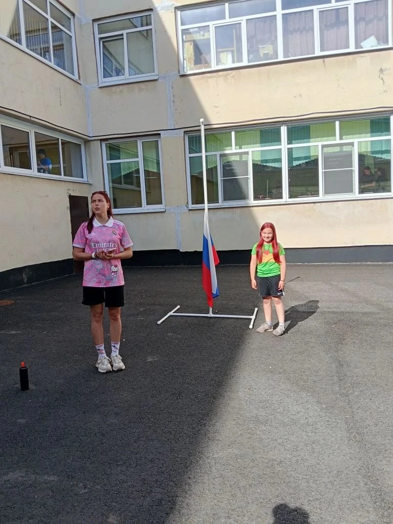 🇷🇺 День 7 в нашем лагере: Путешествие в Великий Новгород!

С самого утра у нас было по-настоящему 