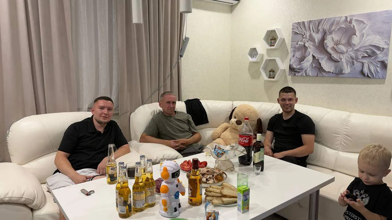 Прошлые выходные провели в деревне — повидались с родными 🙏

Купались, катались на мотоблоке и мото