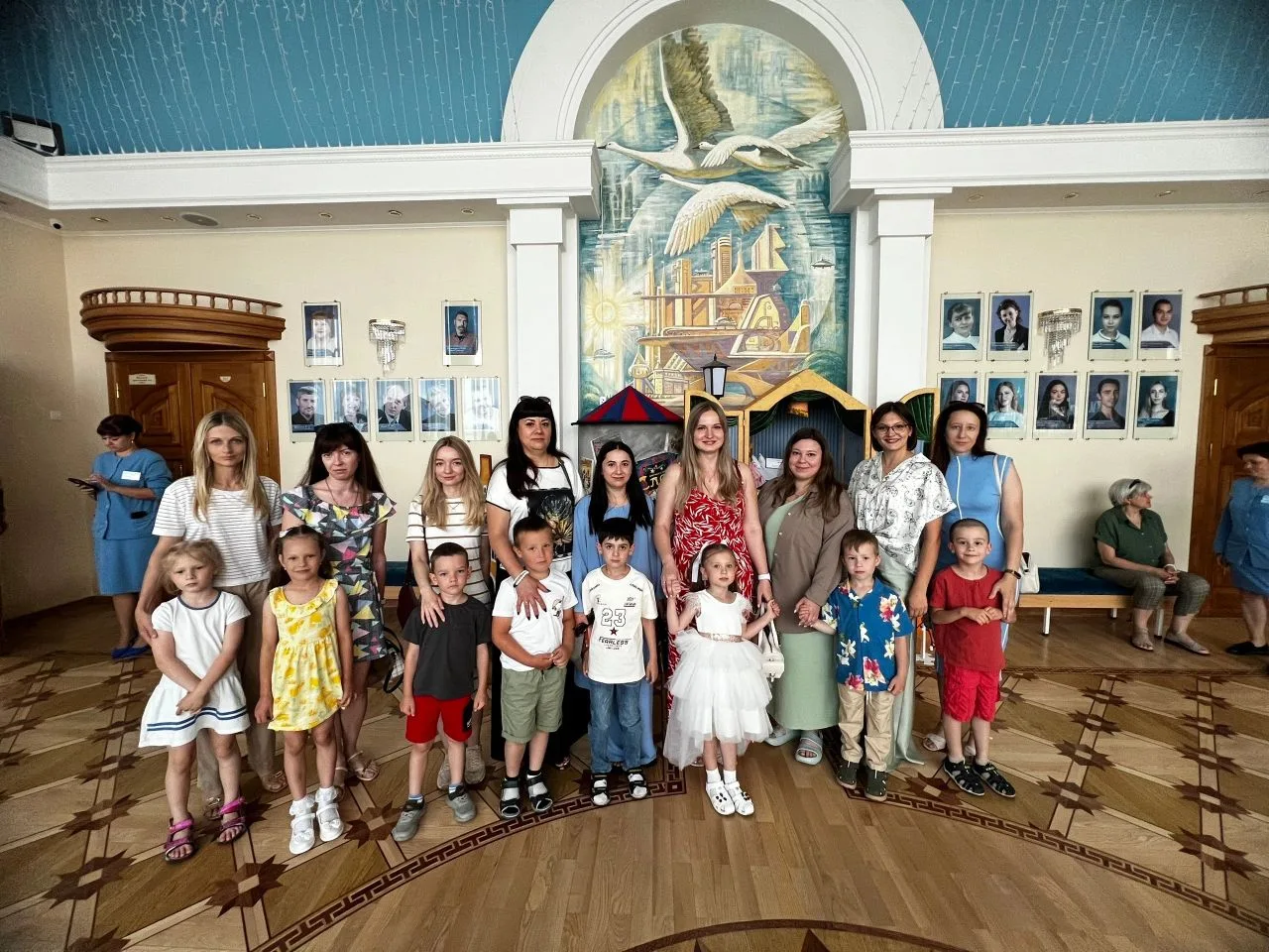 Раз, два, три — в сказку двери отвори! ✨

Наши «Затейники» на один день стали настоящими путешествен