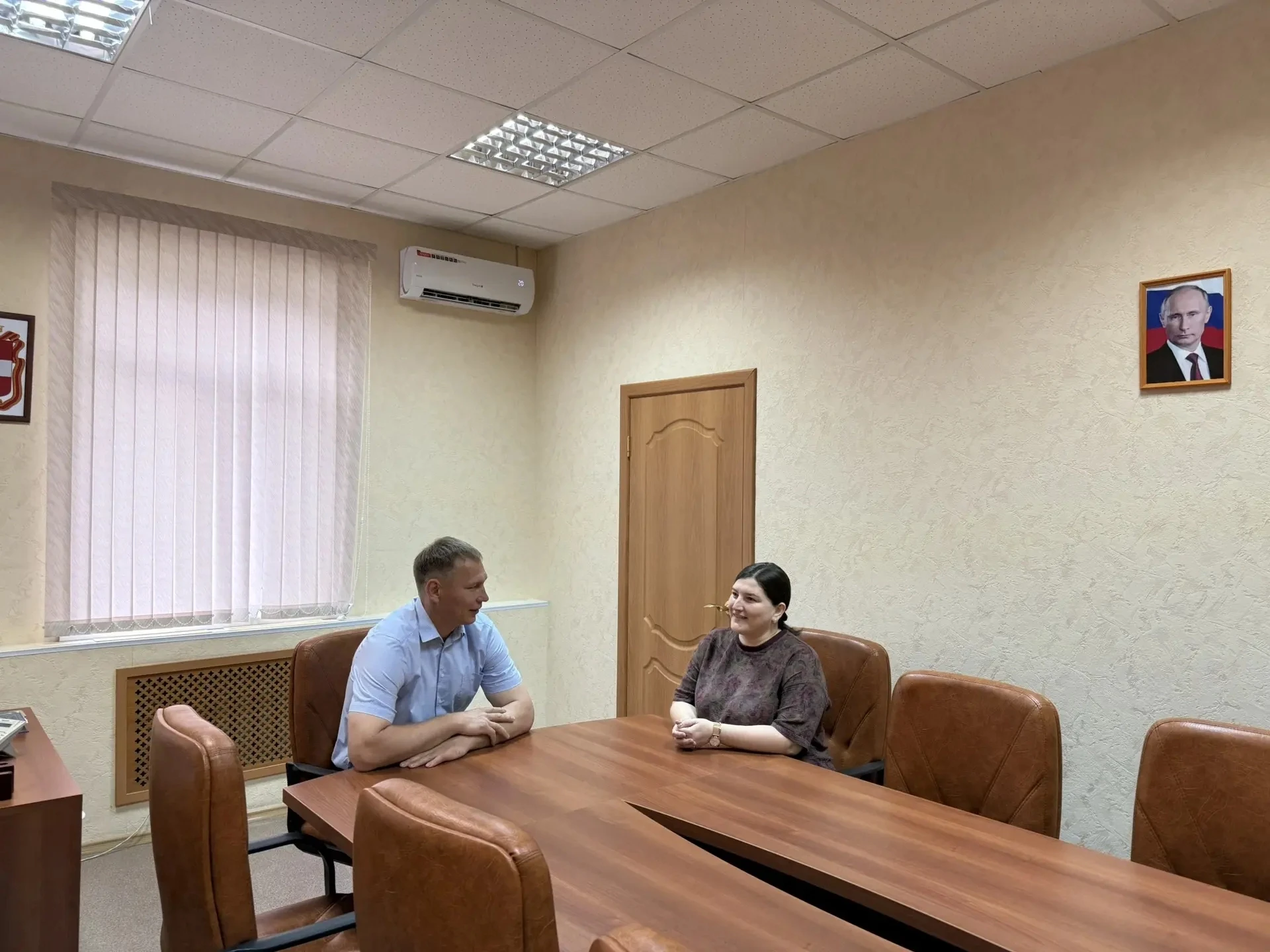 Спорт в Усть-Ишимском районе: депутат Жанна Загваздина и Владимир Лютенко ищут пути развития 
 
Депу