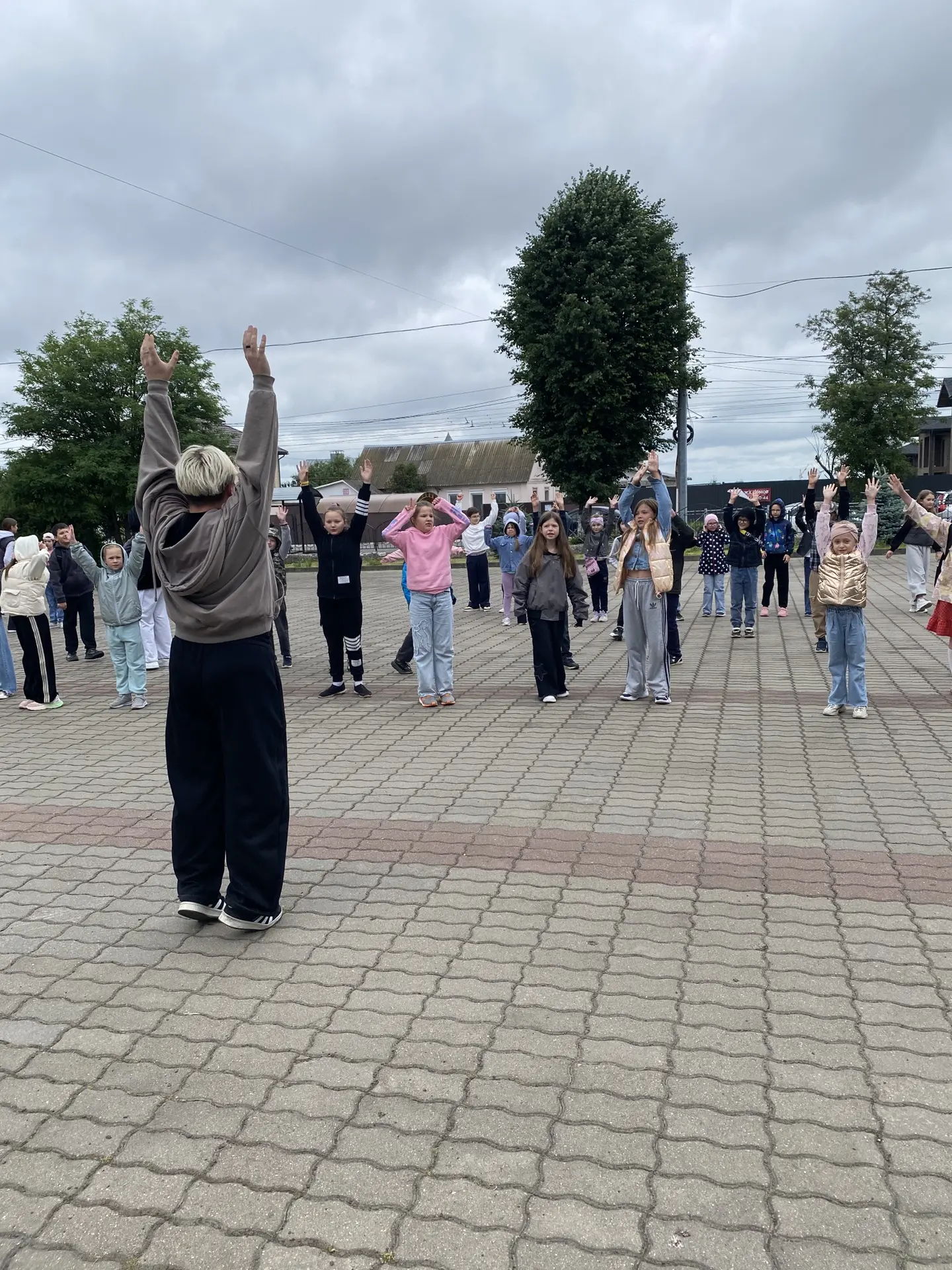 🌈 ПЕННАЯ ВЕЧЕРИНКА 

✨ Сегодня, 16 июня, день начался с общего сбора «Здравствуй, Радуга!», бодряще