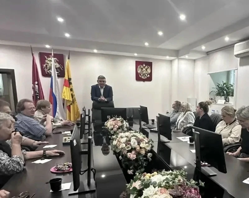 В Управе Ломоносовского района состоялась встреча главы управы Александра Викторовича Писяева с обще