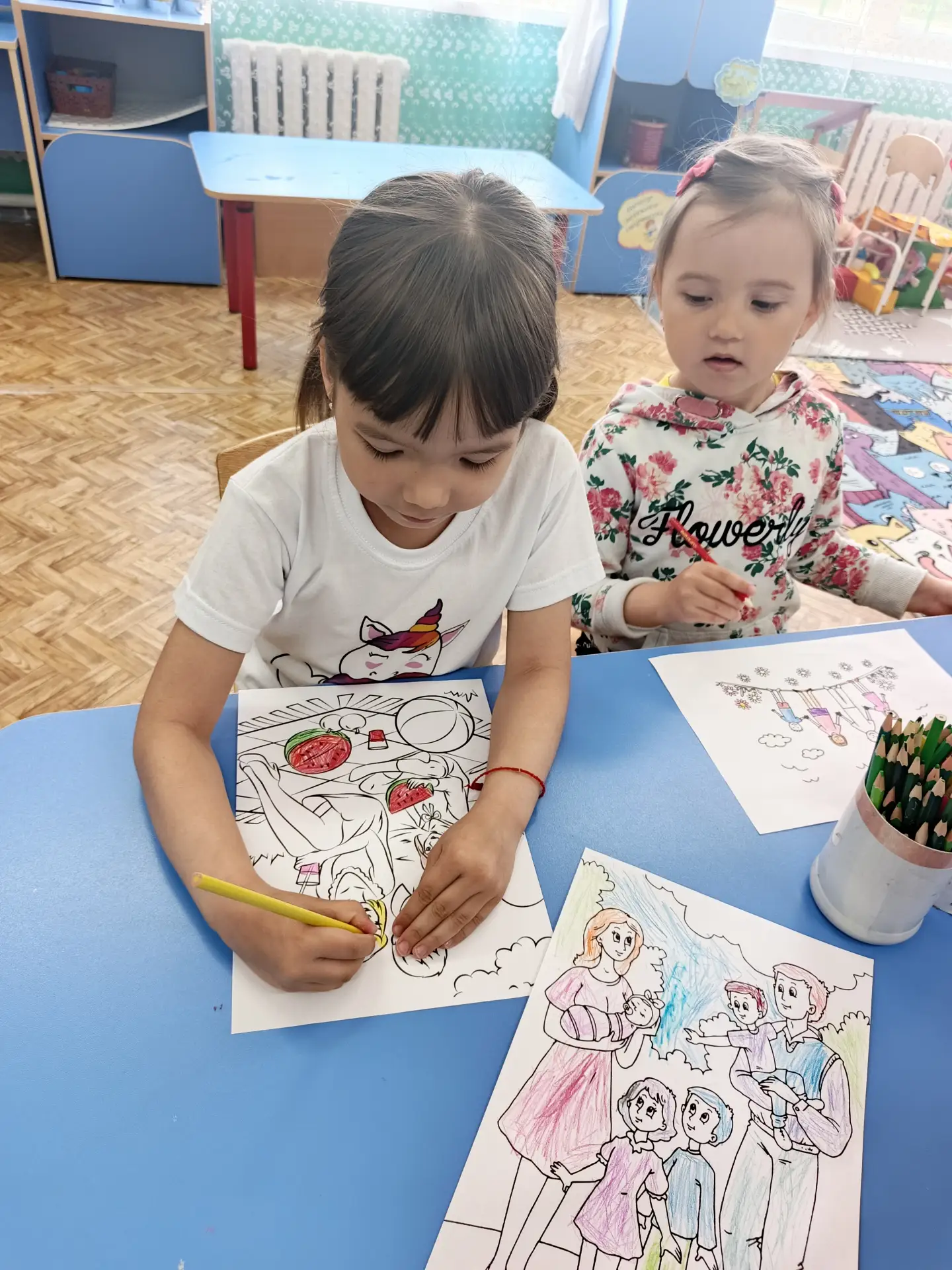 Семья в жизни человека занимает важное место и несет главный смысл на земле. Каждый человек должен з