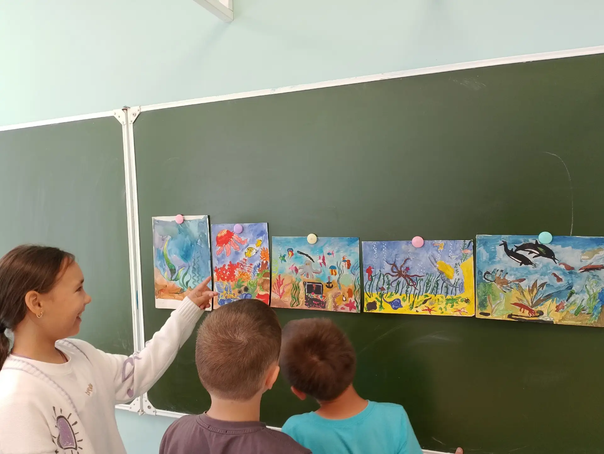 ☀В жаркий июньский день все мечтают окунуться в море, ощутить прохладу ласковых волн...🌊

👫 Вот и 