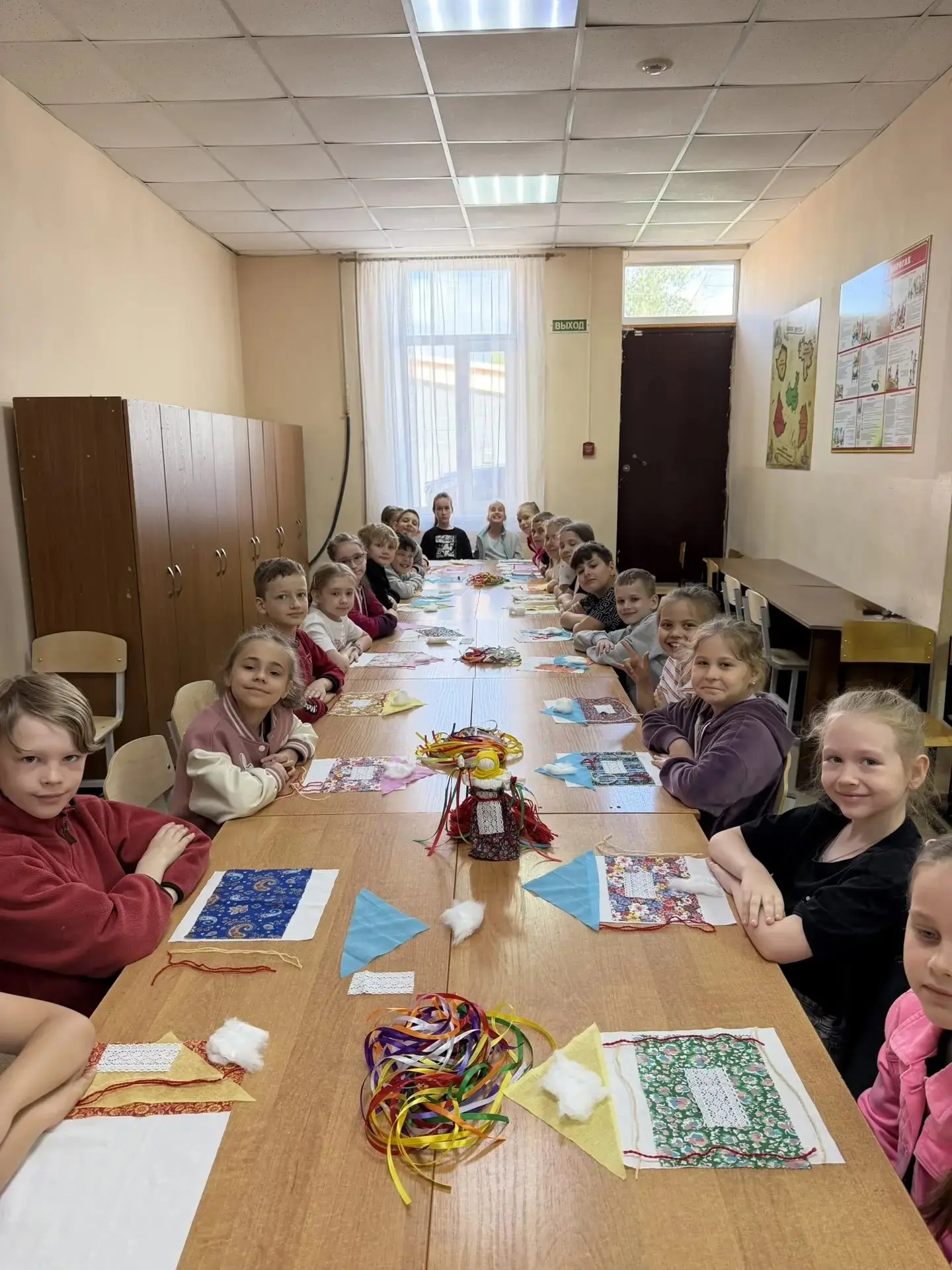 В пришкольном лагере «Летняя карусель» прошёл мастер-класс по изготовлению народной куклы-оберега «Ж