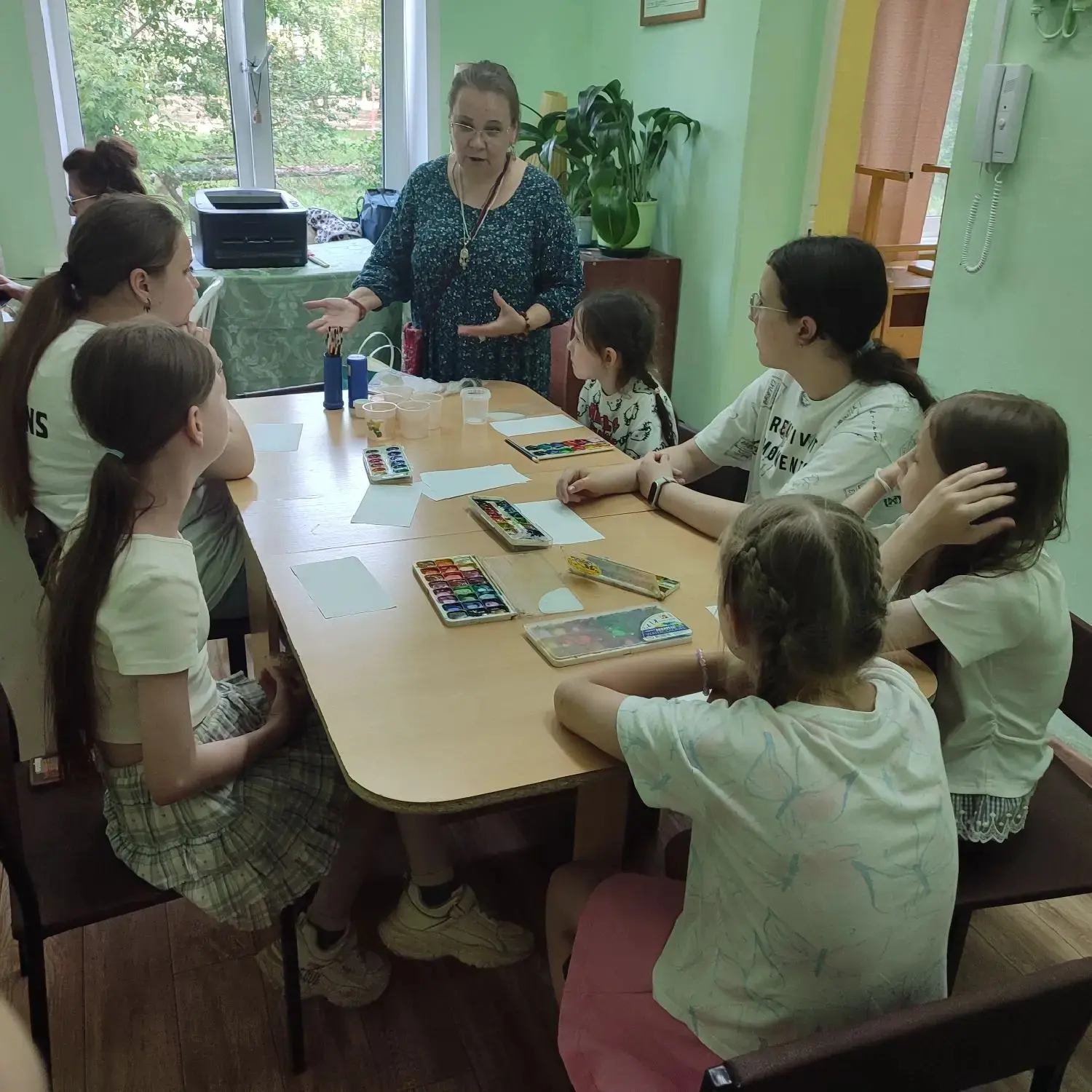 🐝 В разновозрастном отряде «Пчёлки» кипела самая добрая работа! Накануне Дня России наши ребята  со
