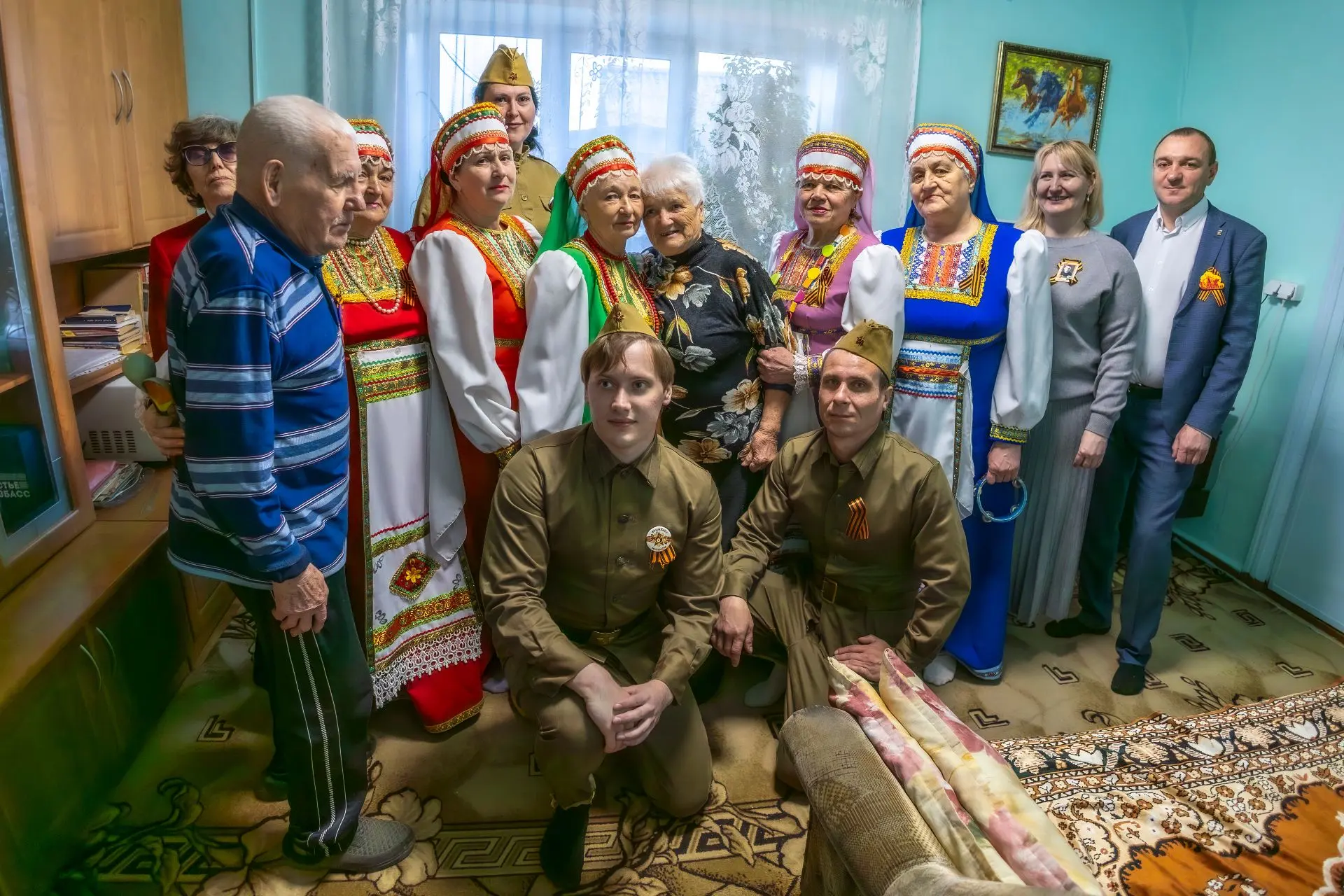 Сегодня был особенный день. Наша команда выезжала с адресными поздравлениями ветеранов 

Нет ничего 