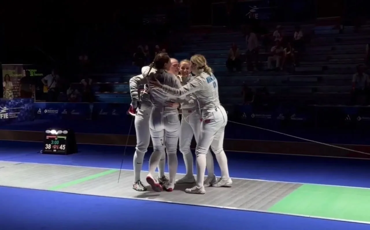 ❗️Российские саблистки выиграли золото чемпионата Европы в командном турнире 🏆

В финале Алина Миха