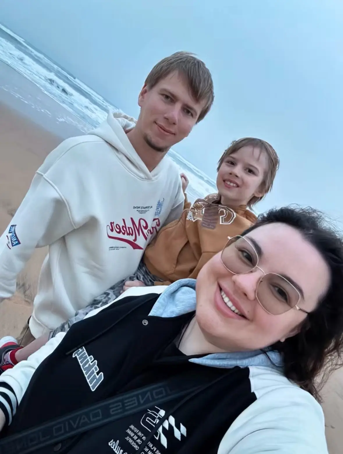 Наш любимый мальчик, с днём рождения😍
Мы с папой любим тебя больше всего на свете💫