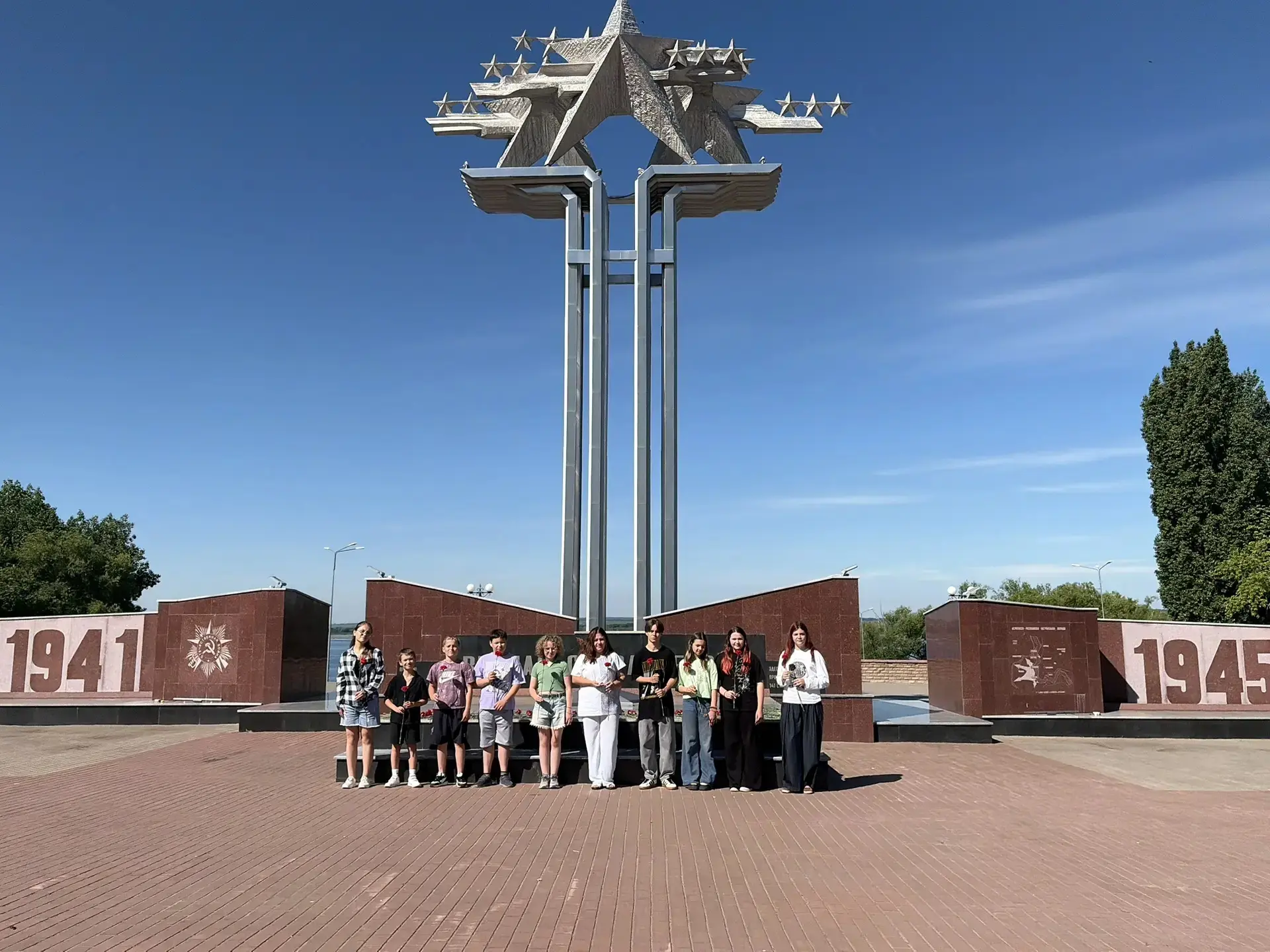 🥀Сегодня вся Россия отмечает важную памятную дату — 85‑ю годовщину начала Великой отечественной вой