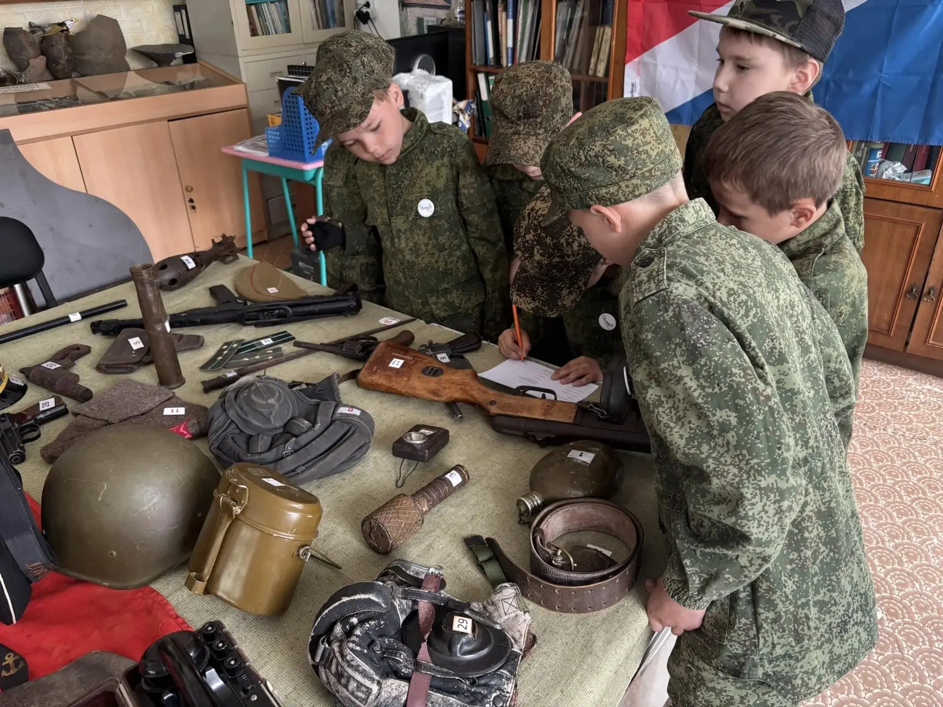 19 мая в доме детского творчества проходило мероприятие «Орлята дружные ребята»
приуроченное ко дню 