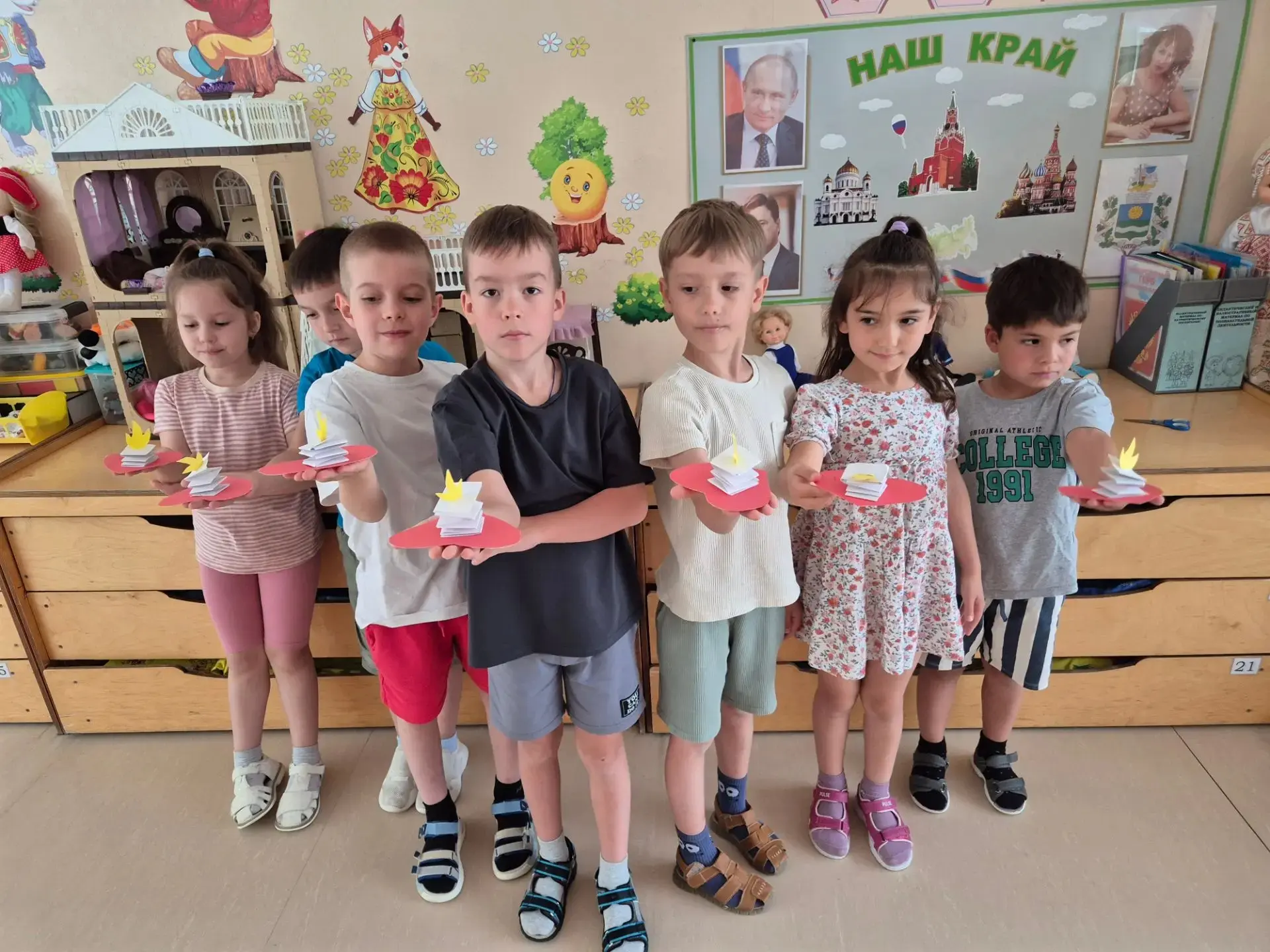✨МОУ "Лицей г.Истра" корпус 1-47
✨  🕯 Свет памяти в детских ладонях
В  подготовительных группах 6, 