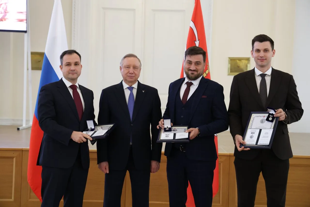 🎮 Двигаемся в верном направлении → 
 
В честь Дня города Правительство Санкт-Петербурга и Комитет п
