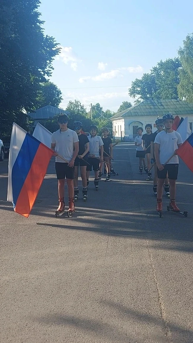 Спортсмены СШ «Факел» приняли участие в праздничном мероприятии, посвящённом Дню России. Наши  лыжни