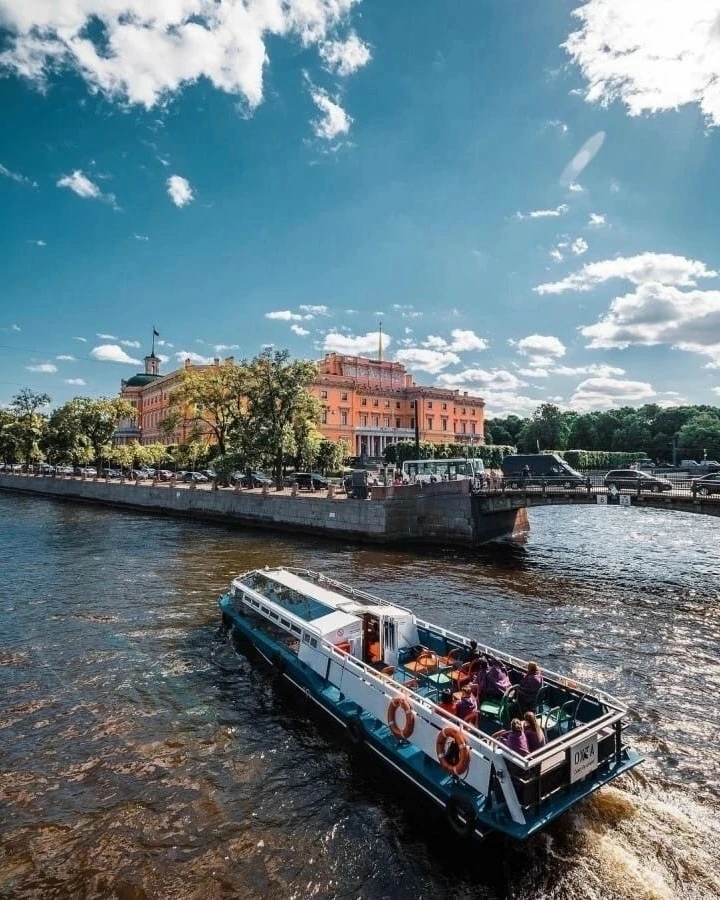 Северная Венеция 😍

Отправь другу, подпишись на нас 💚

Санкт-Петербург Афиша-Подписаться