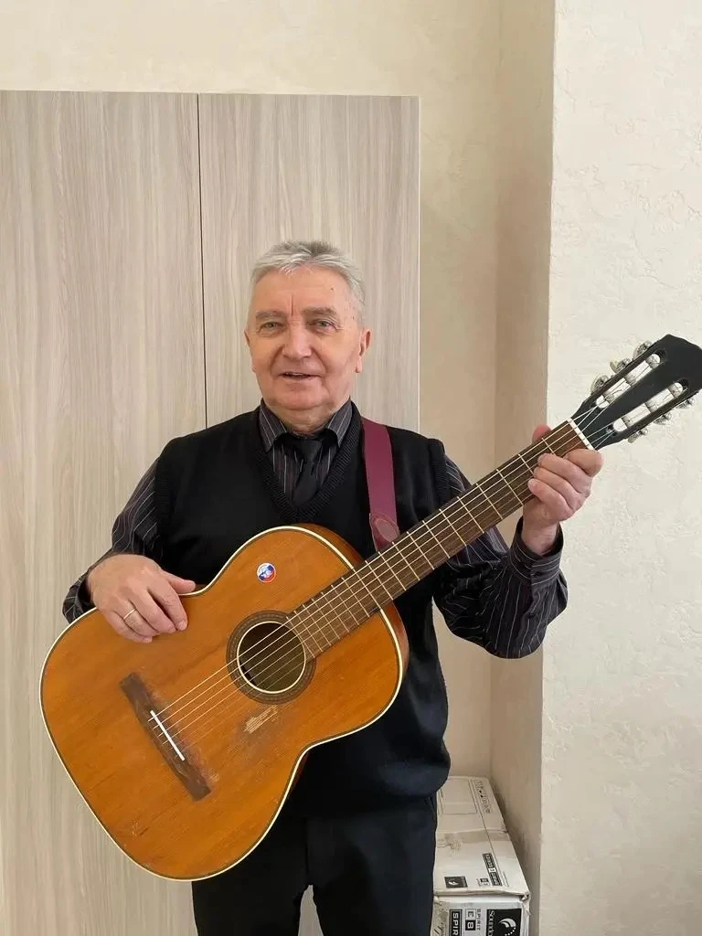 🎈Сегодня мы поздравляем с днём рождения  Николая Николаевича Бычихина - руководителя вокального анс