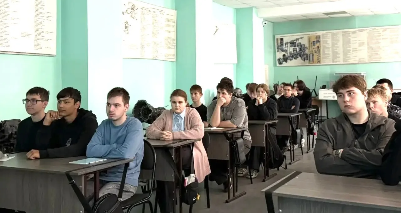 Студенты техникума приняли участие в проекте «Улица Победы».
Проект «Улица Победы» реализует РОО «Ку