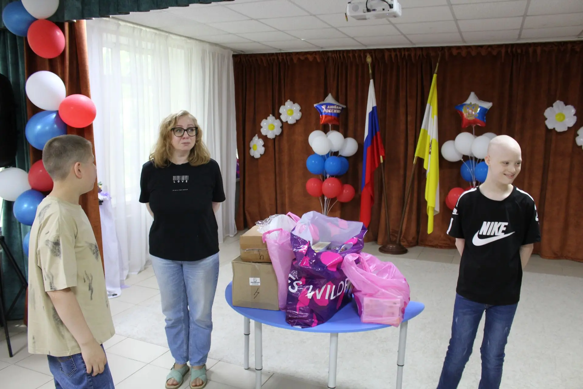 Подарки от друзей
✨  Сегодня ребята «Подсолнуха» приняли в гости наших давних друзей — представителя