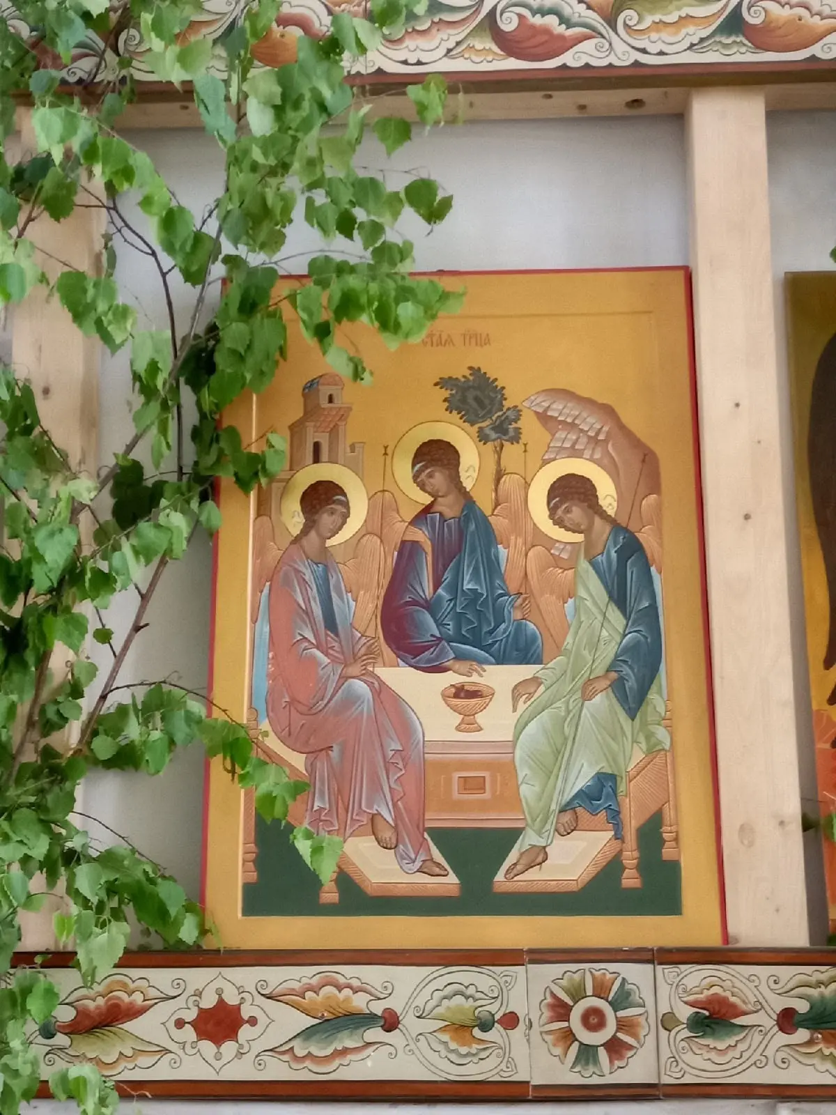 Дорогие братья и сестры! 
Искренне поздравляю с днем Святой Троицы! ❤

☦️Троица – один из главных хр