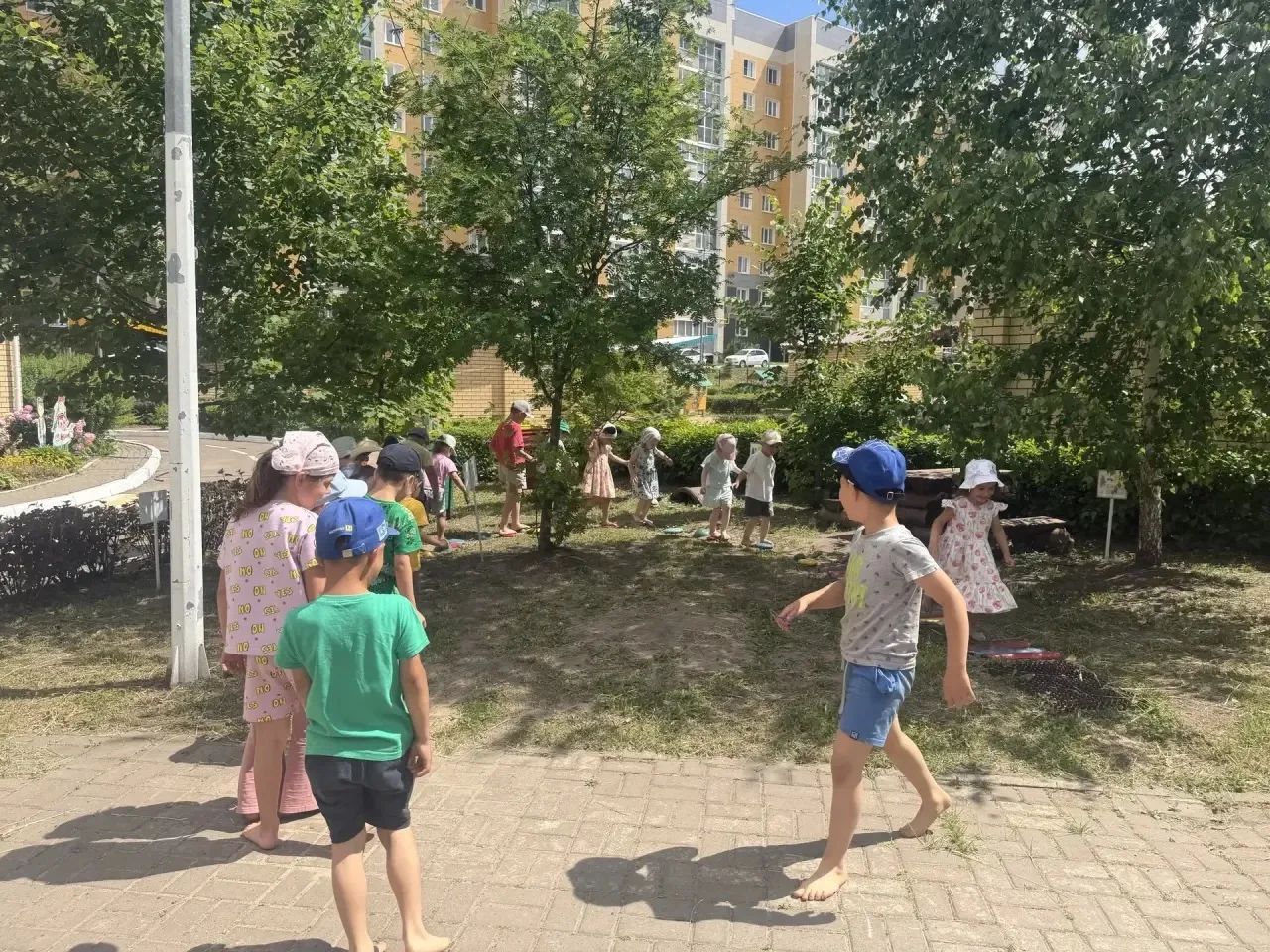 ☀️💨💧Закаливание детей летом — это отличный способ повысить их иммунитет и общую физическую подгото