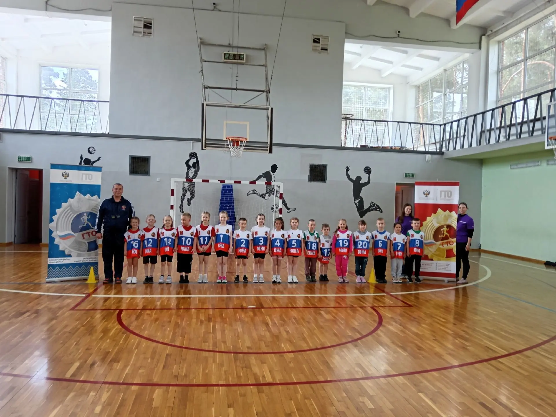 💪Мы сдавали ГТО!
Сегодня ребята подготовительной и старшей групп принимали участие в сдаче  норм ГТ