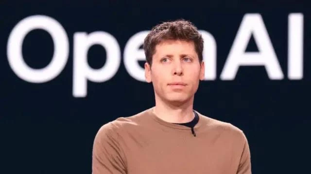 👀 Глава OpenAI Сэм Альтман признал ошибку

Его прогнозы о массовой замене офисных работников искусс