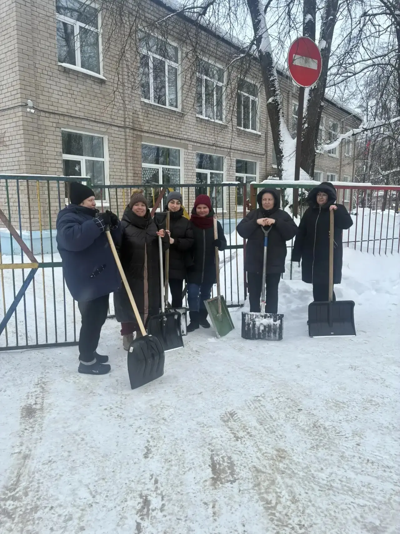 В этом году начало января выдалось удивительно снежным. Сотрудники нашего ДОУ присоединились к регио
