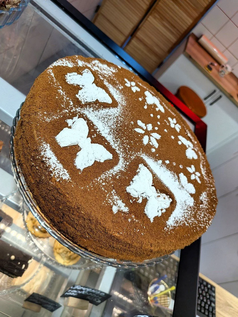 🍪 Красный бархат уже ждёт!
Нежнейшее печенье «Красный бархат» с воздушной сливочной начинкой — толь