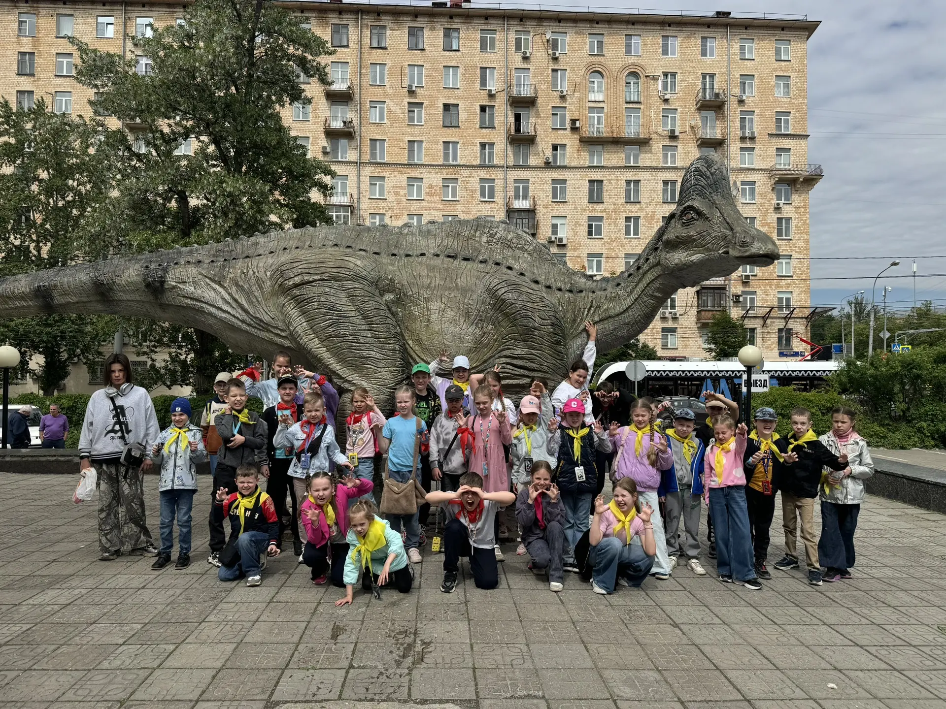 ☀️ Каникулы – время новых открытий! 

🐘 Ребята из школьного летнего лагеря посетили удивительное ме