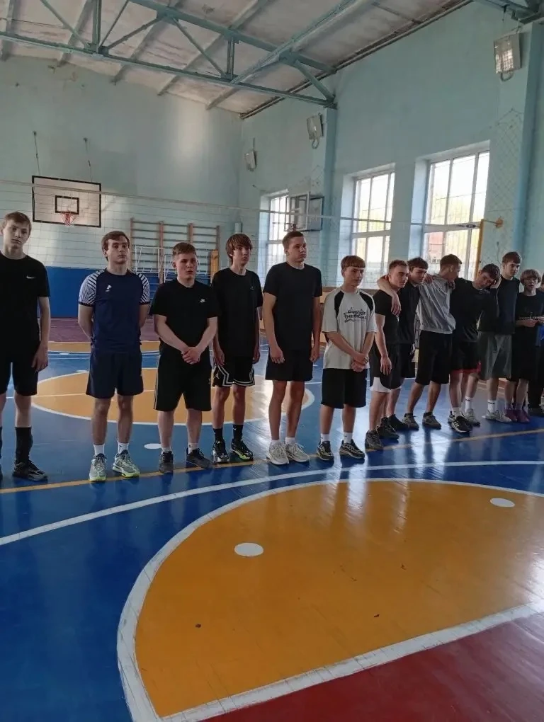 🥇 Победа наших волейболистов! 🥇
С гордостью сообщаем, что сборная команда юношей нашей школы занял