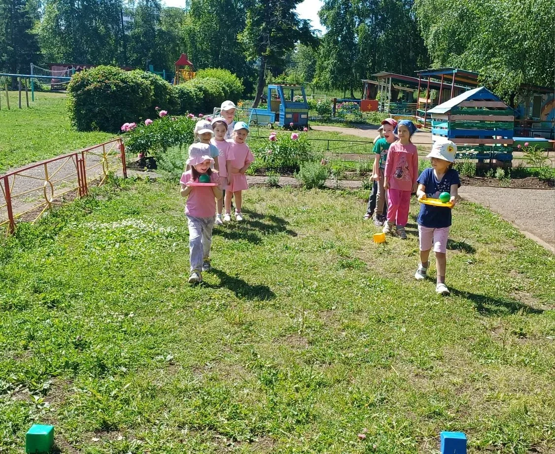 "Движение- жизнь" - так нас учили ещё с детства. И действительно, активный, подвижный человек - здор