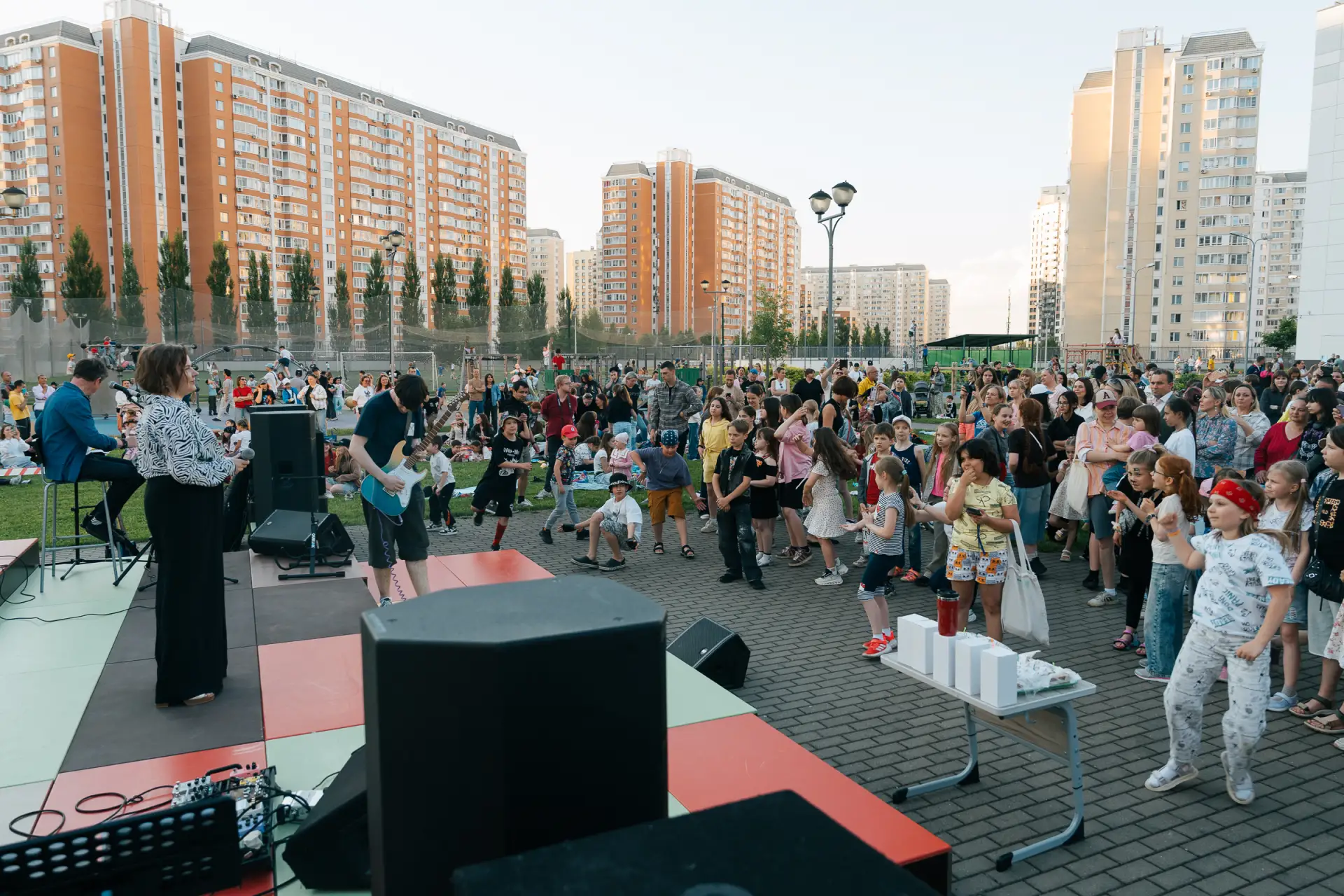 🎸 Рок, который заряжает

Вчера группа «Математика» снова доказала: школьный рок — это энергия, драй