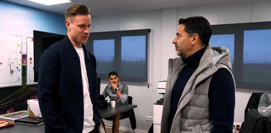 🚨MD: «Аякс» ищет вратаря, и Мичел хочет видеть в команде тер Штегена.

Мичел попросил клуб изучить 