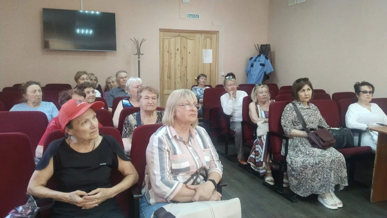 Оренбургским пенсионерам рассказали, как защитить дачу от грызунов 🌿🌿🌿

В Оренбурге в Комплексн