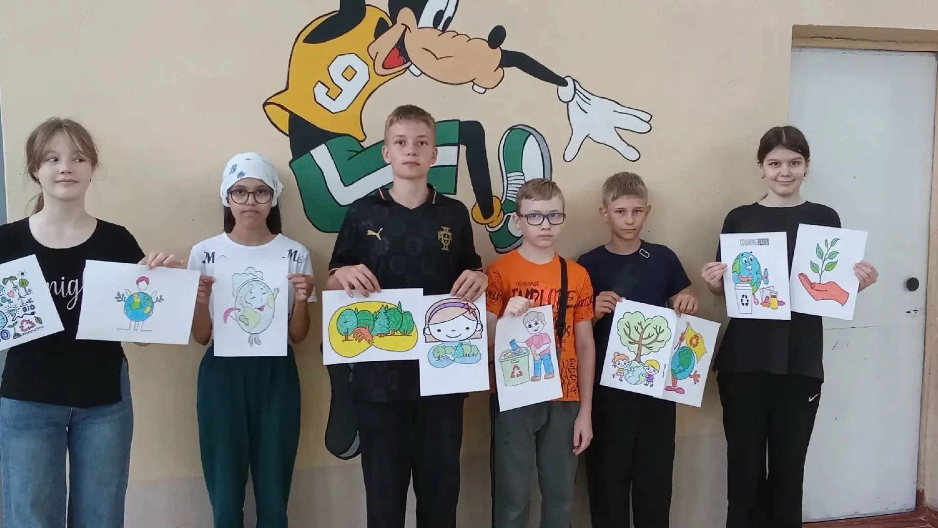 🌿 Мы — часть большой экосемьи! 💚

Наша команда приняла участие во Всероссийской акции «Код природы