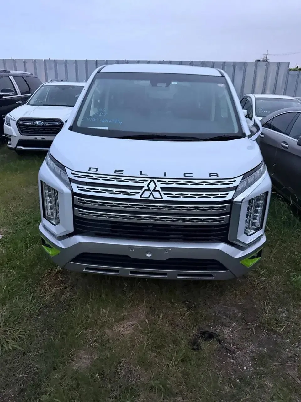 🚘 Купили в Японии для нашего клиента Анатолия отличный семейный минивэн.

Mitsubishi Delica D:5

20