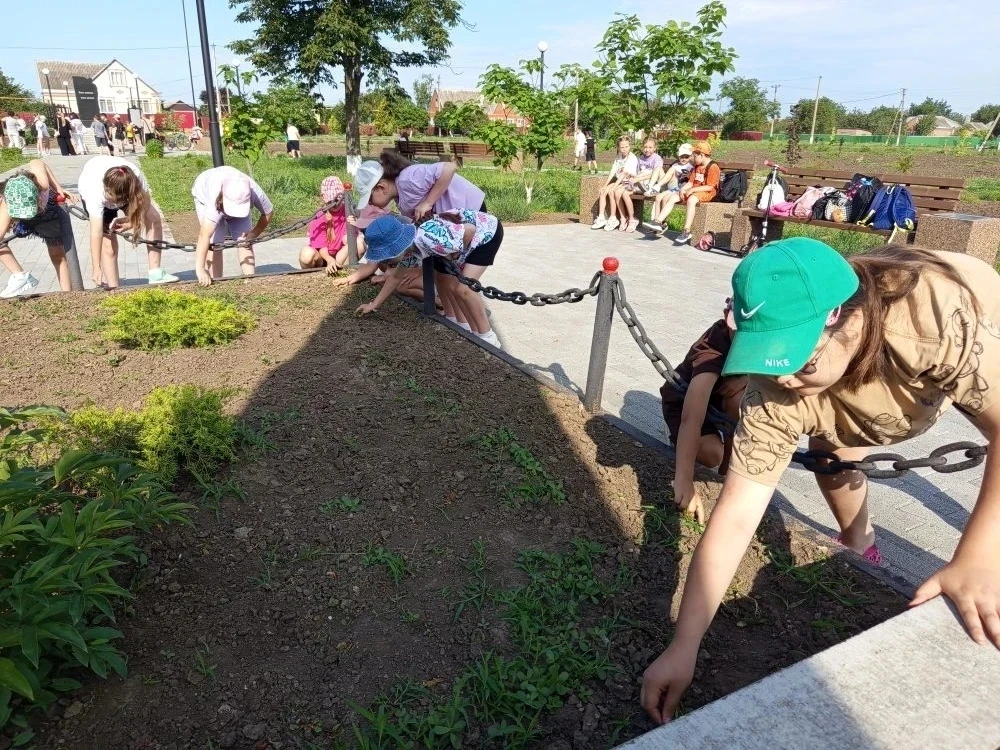 Акция "ПАРКИ КУБАНИ"🌳🌳🌳
Учащиеся нашей школы продолжают принимать активное участие в краевой акци