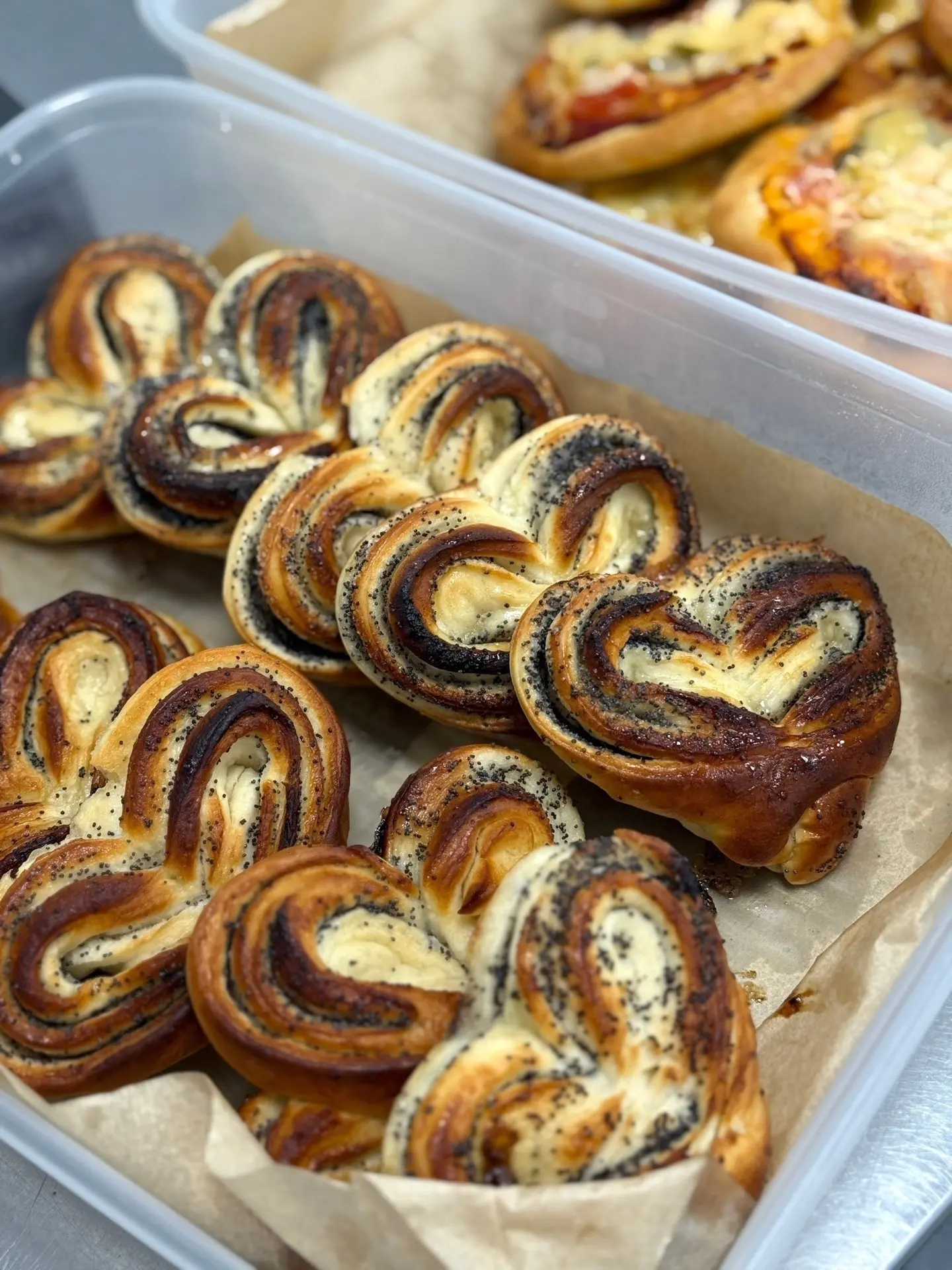 Принимаем заявки на пироги на выпускные!🥮

Пироги по 1 кг. — с сыром, яйцом, повидлом, пиццу! 🍕
По