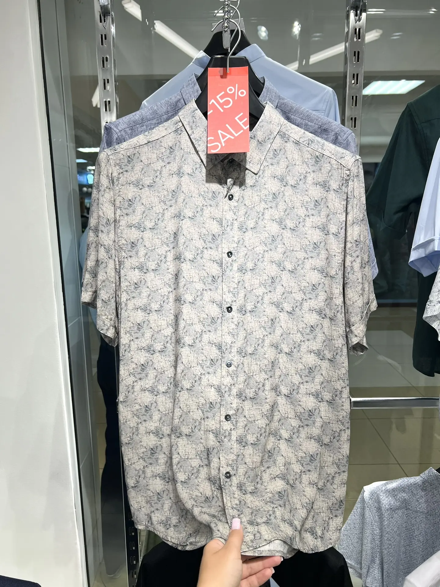 👔Рубашка с коротким рукавом — идеальный выбор для летнего сезона. 

✨Натуральный хлопок обеспечивае