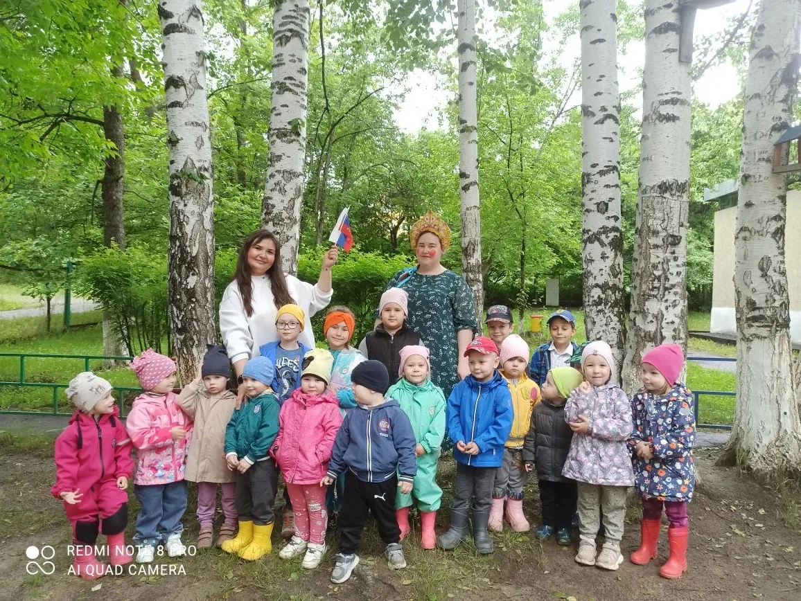 ✨ К «Малышам‑крепышам» заглянули гости!

Отмечали День России — танцевали, играли и радовались вмест