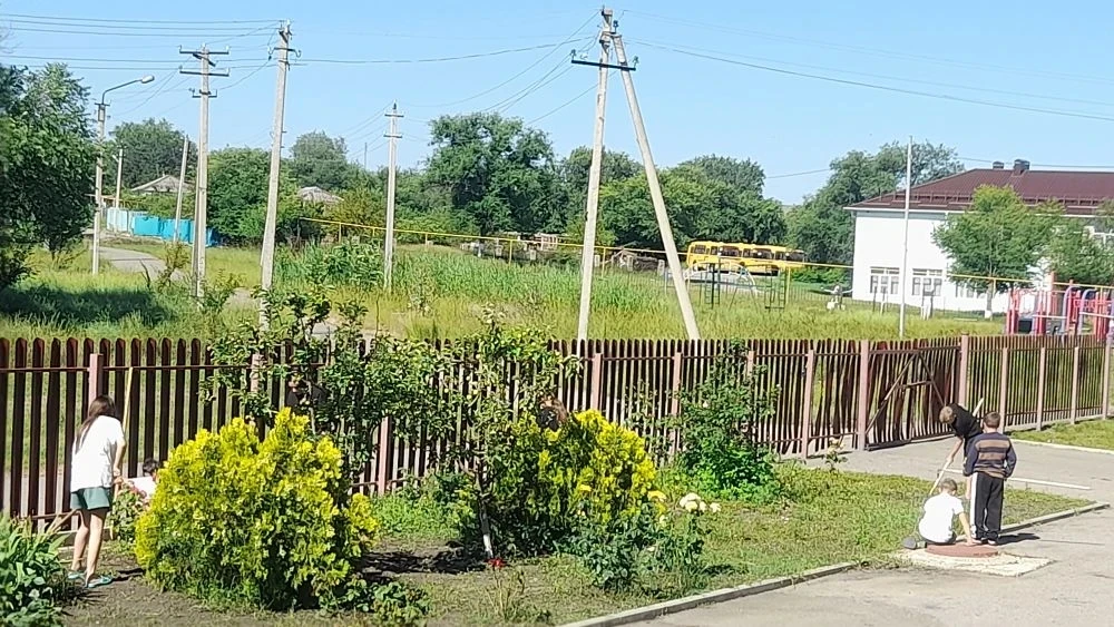 ✨ Вместе делаем дом уютнее!

 Наши ребята превратились в настоящих волшебников чистоты! Мы провели м