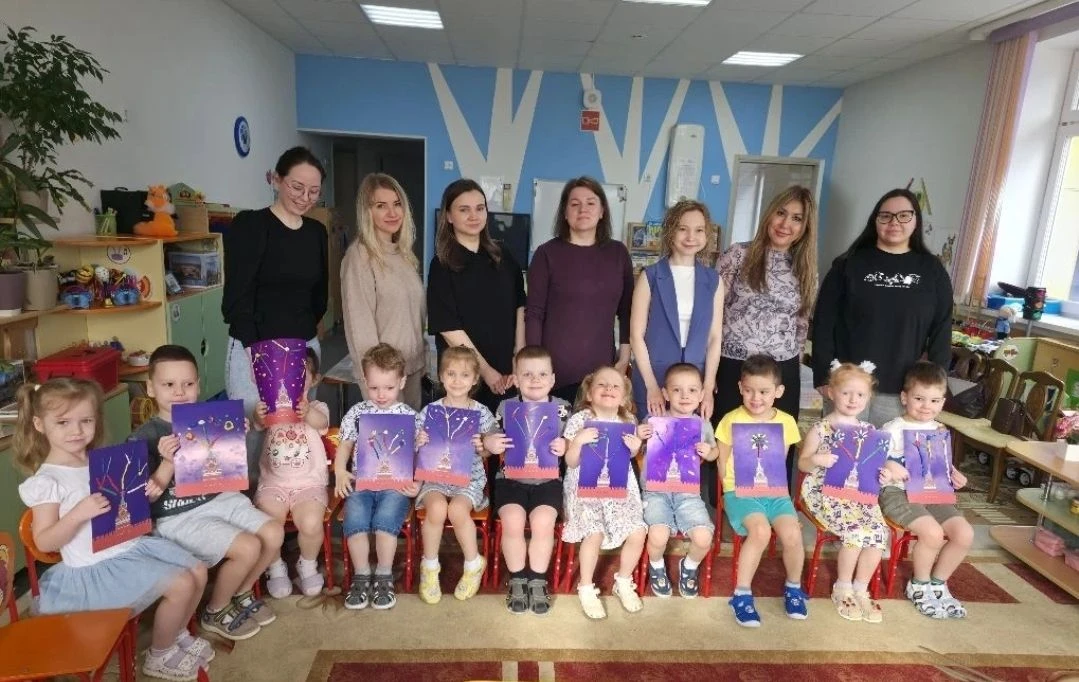 Праздник творчества в группе №6: лепим «Салют» вместе с родителями! 🎆🎨На днях в  группе 6 состояло