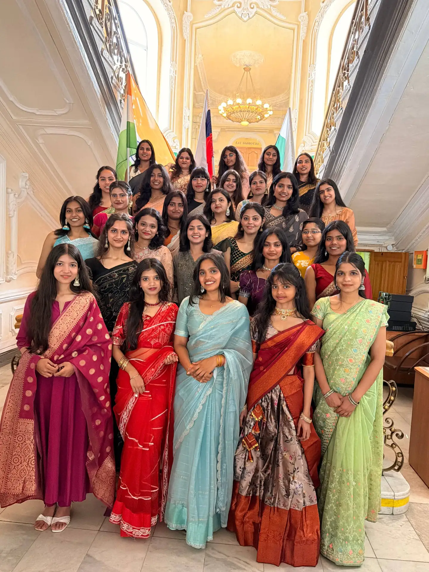Омский медуниверситет в деле!✨

Сегодня наши студенты из Индии 🇮🇳 и Пакистана 🇵🇰  промаршировали