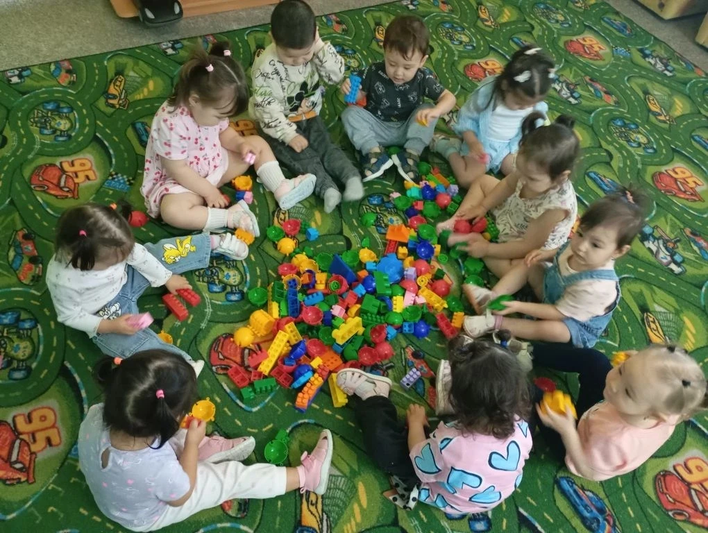 ☀️ Волшебный мир детской дружбы!
В дошкольных группах  прошёл особенный день — День друзей!  Данное 
