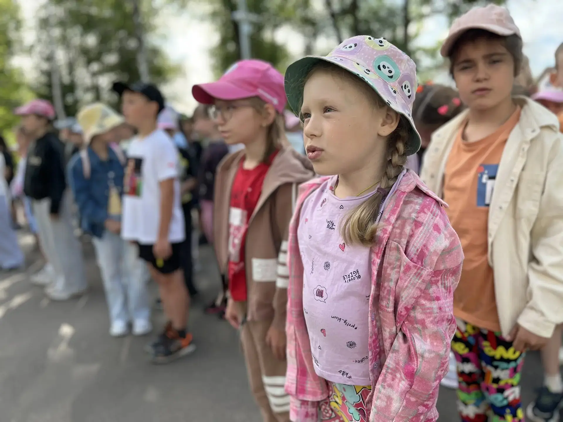 Сегодня утро в лагере «Орлята России» началось по славной традиции — с торжественного поднятия флага